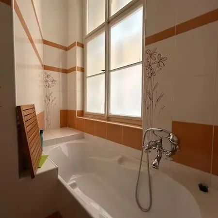 Cozygem Apt 2 Mins Walk Charles Bridge Apartmán